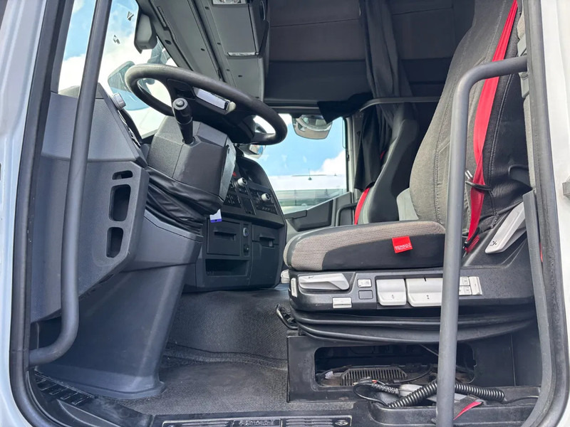 Renault T460 Euro 6 - Τράκτορας: φωτογραφία 5 Renault T460 Euro 6 - Τράκτορας: φωτογραφία 5