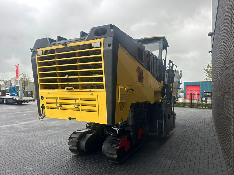 Bomag BM 2200/75 ASFALTFREES / ASPHALT MILLING MACHINE / COLD PLANER - Μηχανών ασφάλτου: φωτογραφία 5 Bomag BM 2200/75 ASFALTFREES / ASPHALT MILLING MACHINE / COLD PLANER - Μηχανών ασφάλτου: φωτογραφία 5