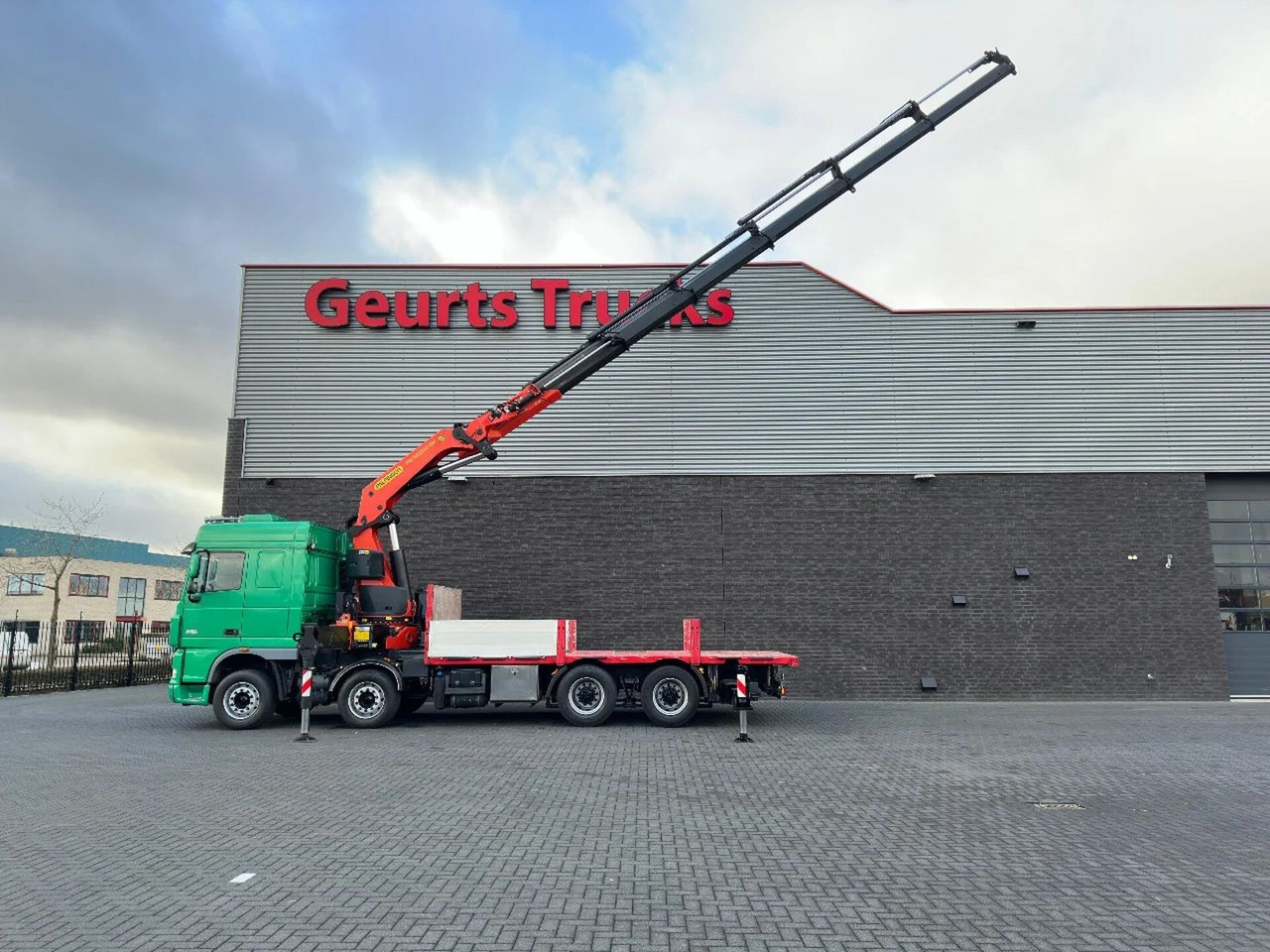 DAF XF 105.510 8X4 + PALFINGER PK 65002-SH E POWER L - Φορτηγό με γερανό: φωτογραφία 3 DAF XF 105.510 8X4 + PALFINGER PK 65002-SH E POWER L - Φορτηγό με γερανό: φωτογραφία 3