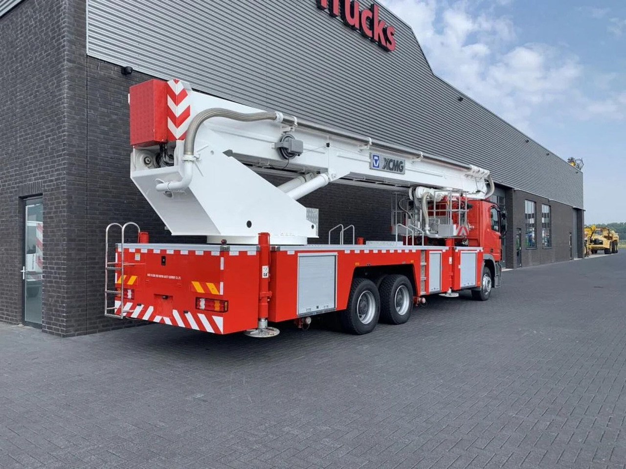 Mercedes-Benz Actros 3332 6X4 XCMG DG53C FIRE FIGTHING PLATFOR - Πυροσβεστικό όχημα: φωτογραφία 5 Mercedes-Benz Actros 3332 6X4 XCMG DG53C FIRE FIGTHING PLATFOR - Πυροσβεστικό όχημα: φωτογραφία 5