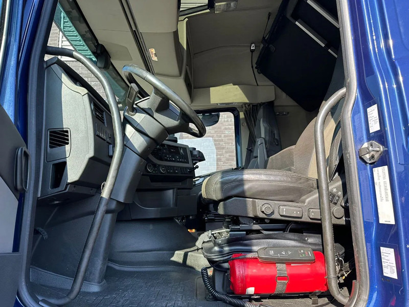 Τράκτορας Volvo FH 540 8X4 TREKKER / BAKWAGEN MET PALFINGER PK135.002 TEC7 + JIB PJ190 KRAAN / KRAN / CRANE / GRUA: φωτογραφία 16