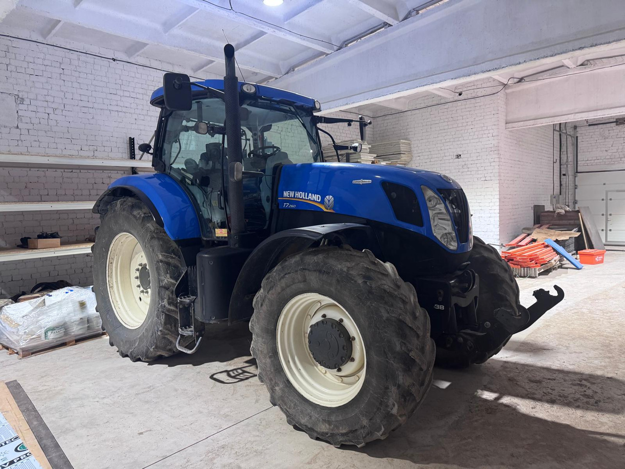NEW HOLLAND T7.260 - Τρακτέρ: φωτογραφία 2 NEW HOLLAND T7.260 - Τρακτέρ: φωτογραφία 2