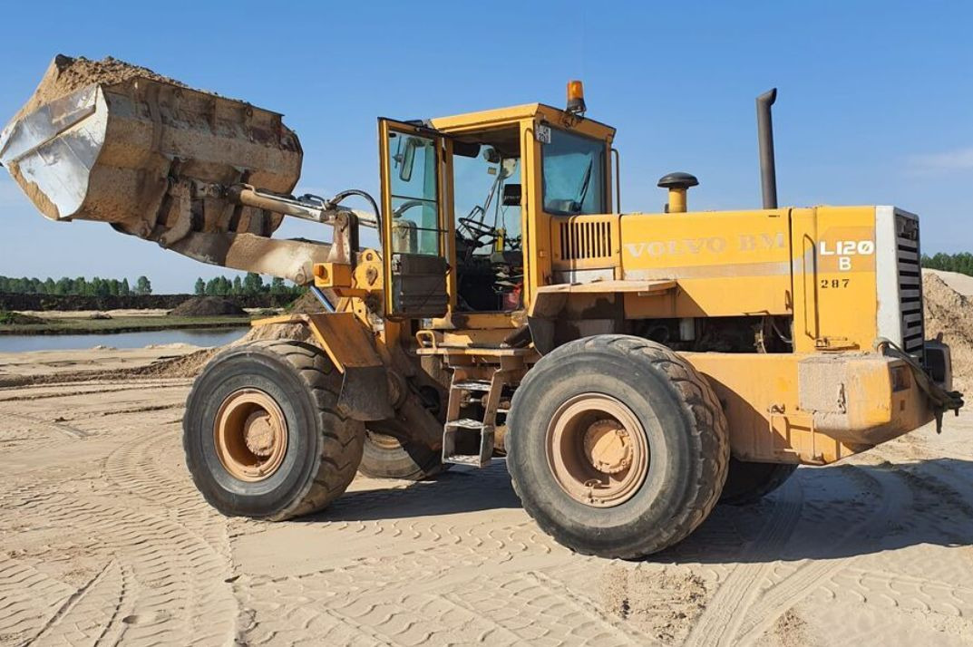VOLVO L120 - Ελαστιχοφόρος φορτωτής: φωτογραφία 2 VOLVO L120 - Ελαστιχοφόρος φορτωτής: φωτογραφία 2