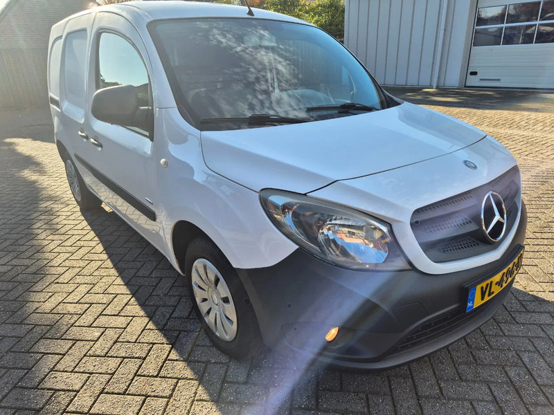 Mercedes-Benz Citan 108 CDI - Μικρό βαν: φωτογραφία 2 Mercedes-Benz Citan 108 CDI - Μικρό βαν: φωτογραφία 2