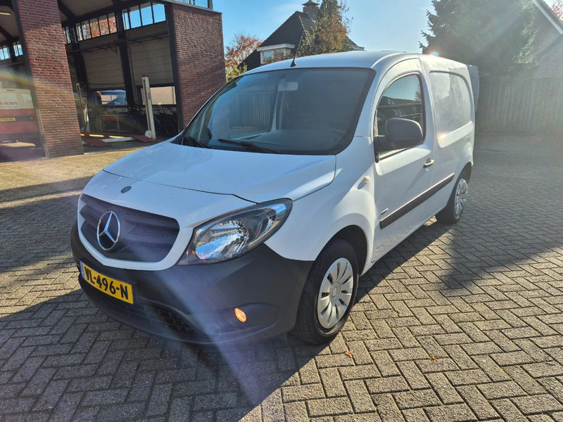 Mercedes-Benz Citan 108 CDI - Μικρό βαν: φωτογραφία 1 Mercedes-Benz Citan 108 CDI - Μικρό βαν: φωτογραφία 1