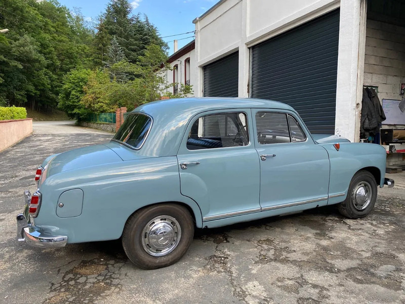 Mercedes-Benz ponton geheel gerestaureerd 180 - Αυτοκίνητο: φωτογραφία 5 Mercedes-Benz ponton geheel gerestaureerd 180 - Αυτοκίνητο: φωτογραφία 5