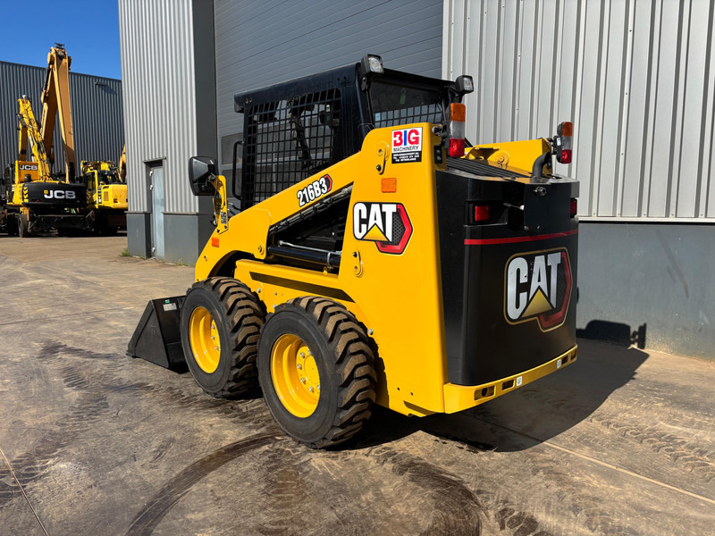Caterpillar 216B3 - Φορτωτής: φωτογραφία 3 Caterpillar 216B3 - Φορτωτής: φωτογραφία 3