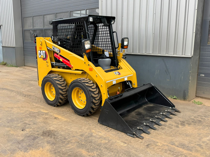 Caterpillar 216B3 - Ελαστιχοφόρος φορτωτής: φωτογραφία 5 Caterpillar 216B3 - Ελαστιχοφόρος φορτωτής: φωτογραφία 5