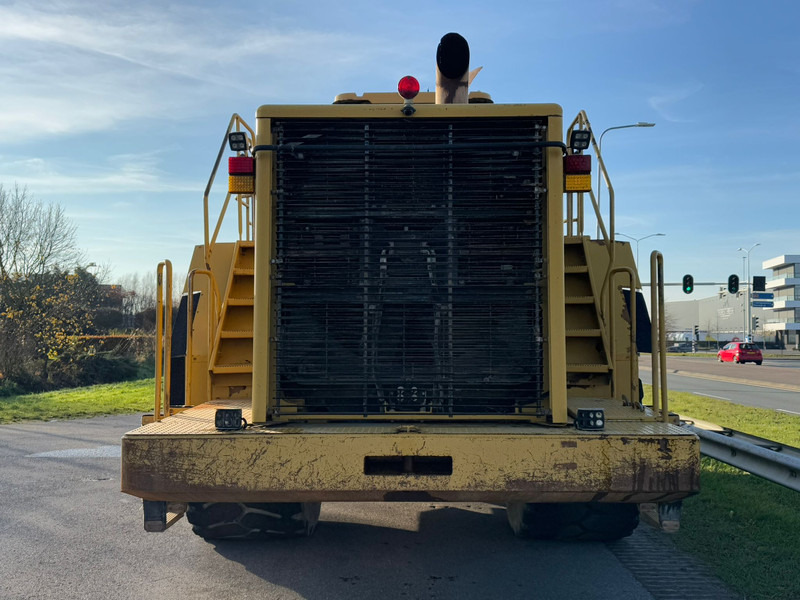 Caterpillar 988G - Ελαστιχοφόρος φορτωτής: φωτογραφία 4 Caterpillar 988G - Ελαστιχοφόρος φορτωτής: φωτογραφία 4