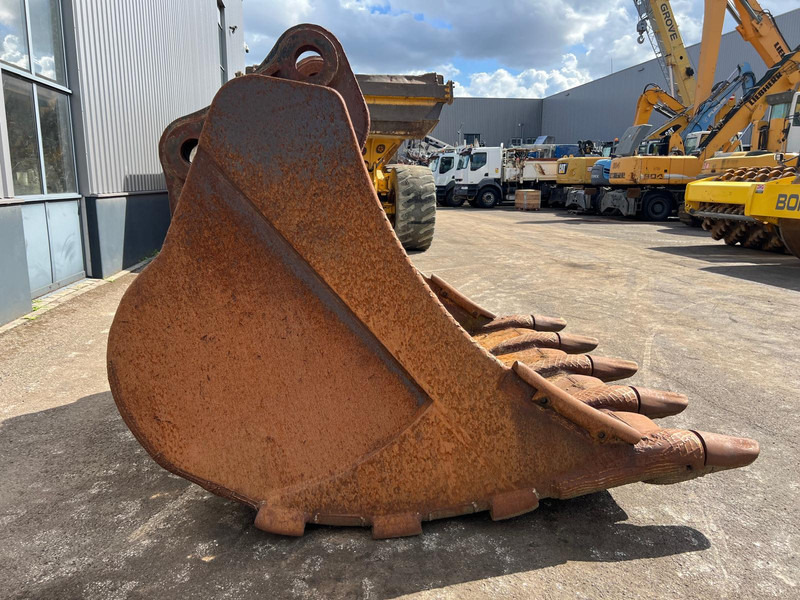 Caterpillar Caterpillar 385 bucket with teeth - Κουβας: φωτογραφία 4 Caterpillar Caterpillar 385 bucket with teeth - Κουβας: φωτογραφία 4