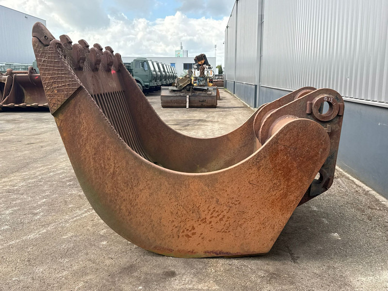Caterpillar Puinriekbak 374 - Κουβας: φωτογραφία 2 Caterpillar Puinriekbak 374 - Κουβας: φωτογραφία 2