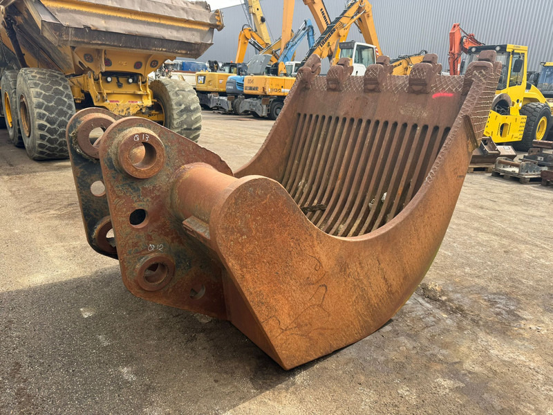 Caterpillar Puinriekbak 374 - Κουβας: φωτογραφία 4 Caterpillar Puinriekbak 374 - Κουβας: φωτογραφία 4