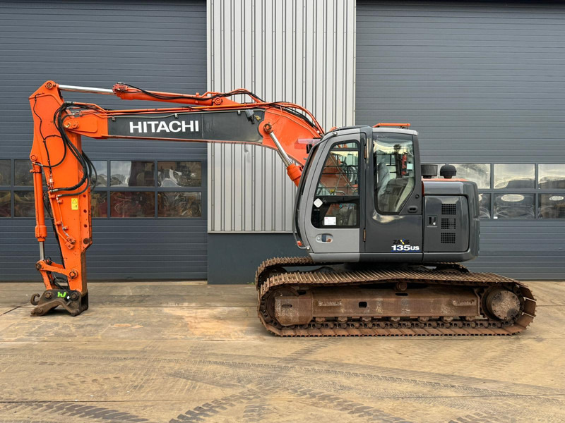 Hitachi ZX135US - Ερπυστριοφόρος εκσκαφέας: φωτογραφία 1 Hitachi ZX135US - Ερπυστριοφόρος εκσκαφέας: φωτογραφία 1