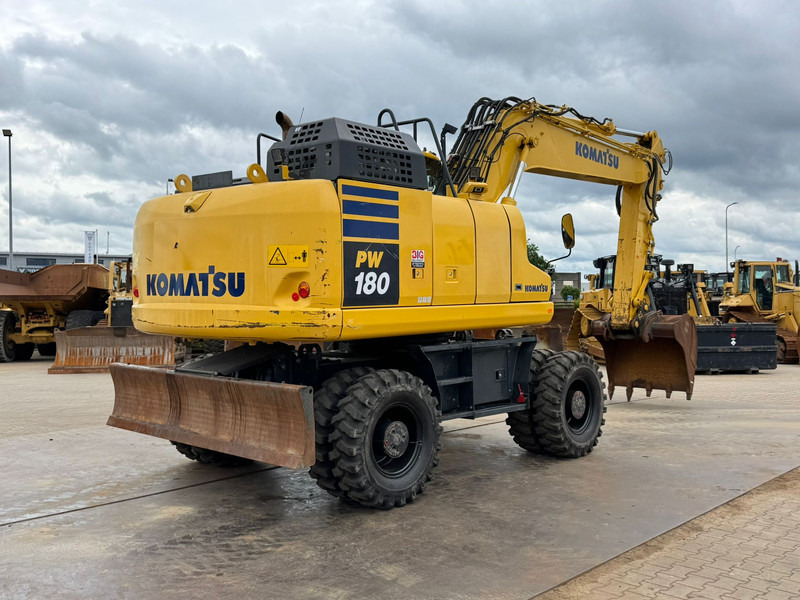 Komatsu PW180-11 - Τροχοφόρος εκσκαφέας: φωτογραφία 5 Komatsu PW180-11 - Τροχοφόρος εκσκαφέας: φωτογραφία 5