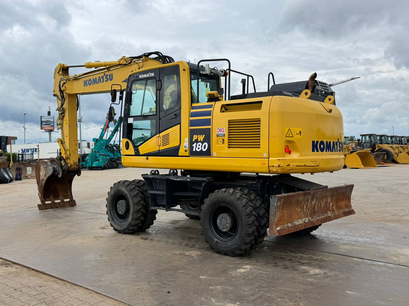 Komatsu PW180-11 - Τροχοφόρος εκσκαφέας: φωτογραφία 3 Komatsu PW180-11 - Τροχοφόρος εκσκαφέας: φωτογραφία 3