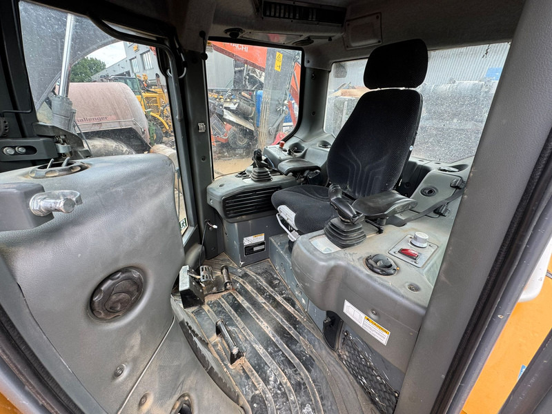 Liebherr PR736 LGP - Μπουλντόζα: φωτογραφία 3 Liebherr PR736 LGP - Μπουλντόζα: φωτογραφία 3