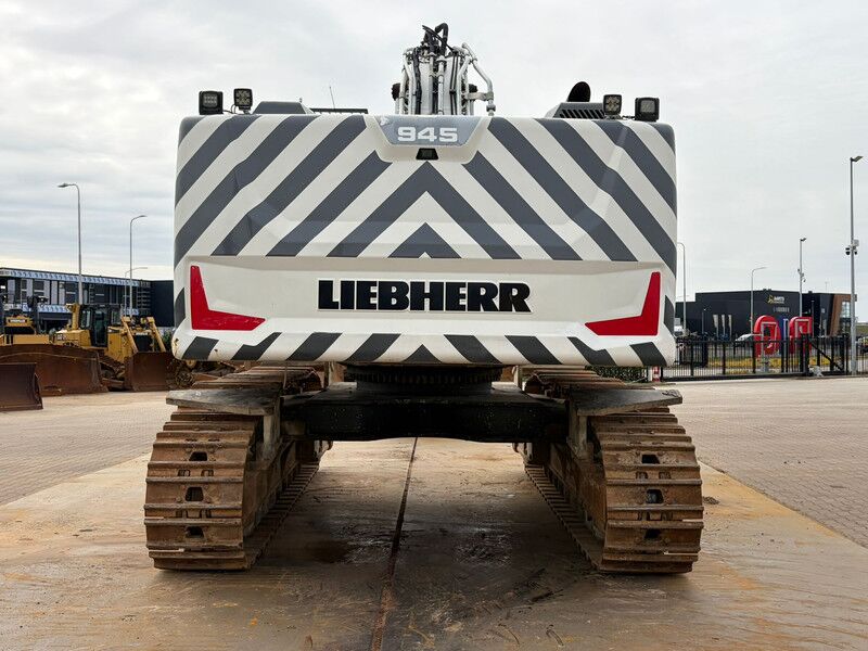 Liebherr R945 LCV (R944 / R946 / R950) - Ερπυστριοφόρος εκσκαφέας: φωτογραφία 4 Liebherr R945 LCV (R944 / R946 / R950) - Ερπυστριοφόρος εκσκαφέας: φωτογραφία 4
