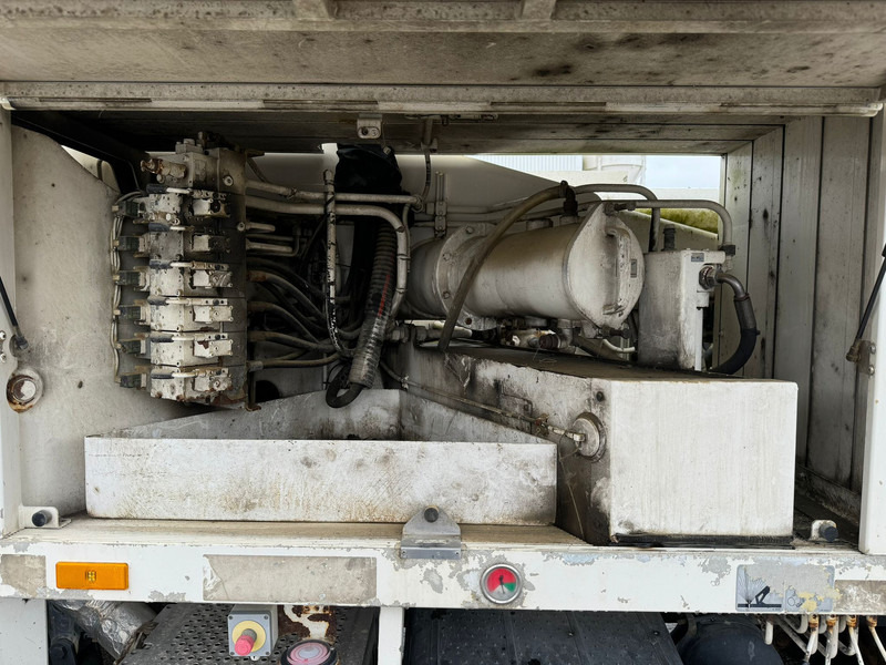 Αντλία σκυροδέματος για τη μεταφορά χύδηνυλικών MERCEDESBENZ Actros 2632 6x4 with Putzmeister BSF 24-4 11 24m concrete pump: φωτογραφία 14