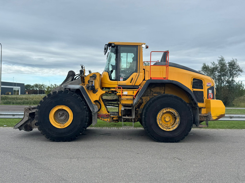 Volvo L220H - Ελαστιχοφόρος φορτωτής: φωτογραφία 1 Volvo L220H - Ελαστιχοφόρος φορτωτής: φωτογραφία 1