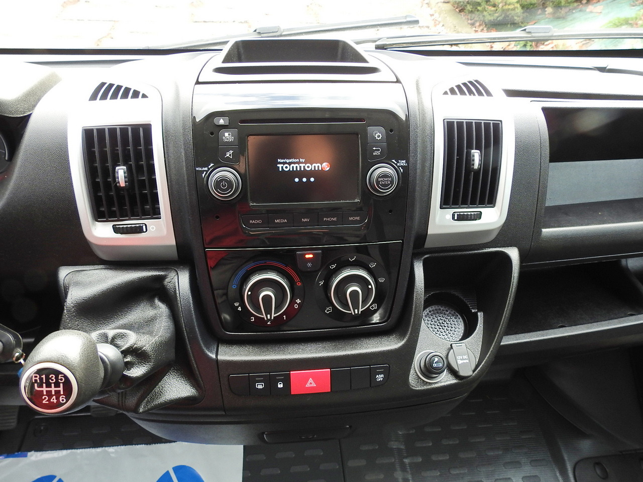 Επαγγελματικό αυτοκίνητο κόφα FIAT DUCATO BOX LIFT 8 PALLETS CRUISE CONTROL NAVIGATION AIR CONDITIONING LED LIGHTS  130HP: φωτογραφία 34