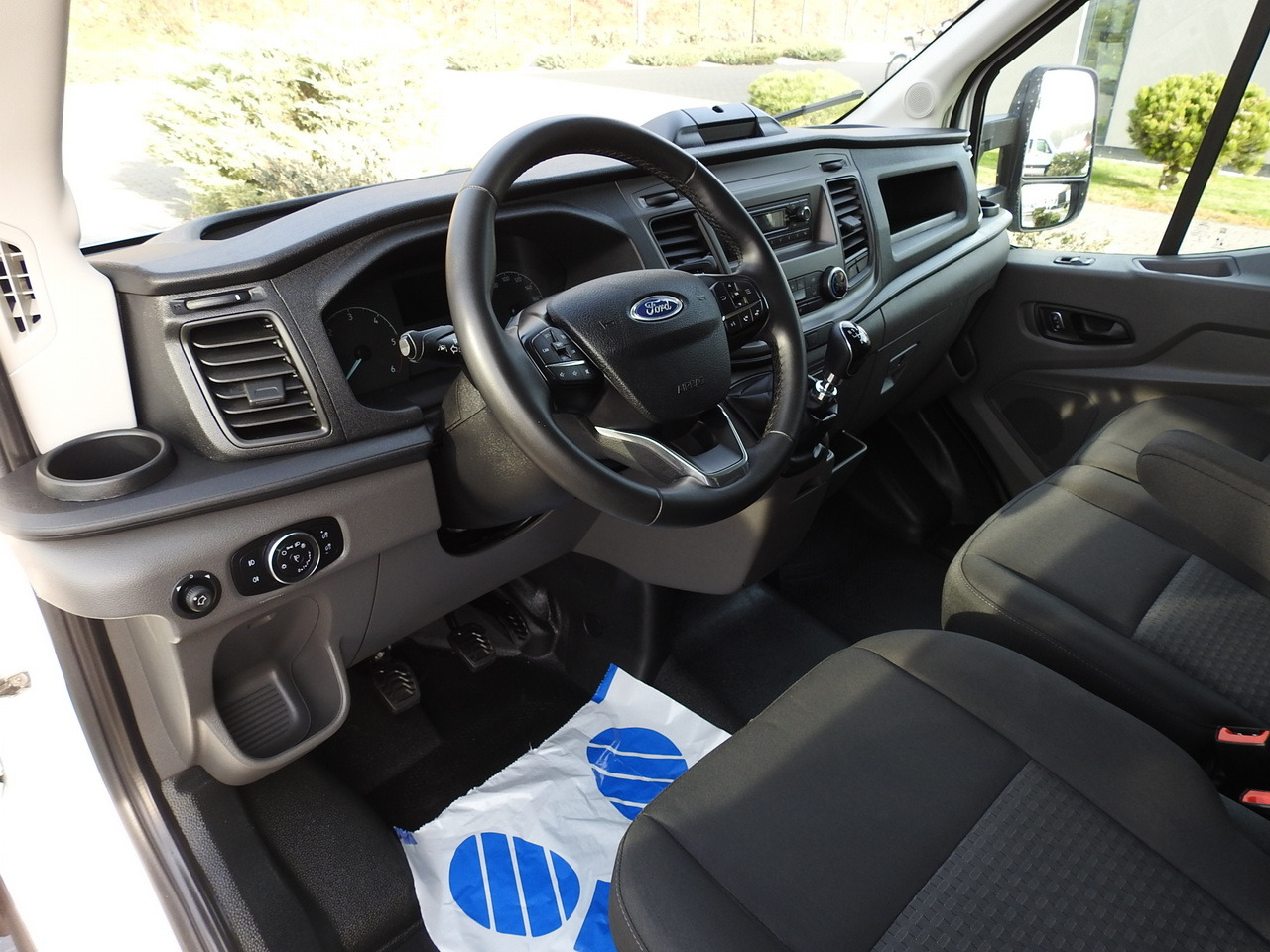 FORD TRANSIT BOX LIFT 8 PALLETS CRUISE CONTROL AIR CONDITIONING  130HP - Επαγγελματικό αυτοκίνητο ψυγείο: φωτογραφία 2 FORD TRANSIT BOX LIFT 8 PALLETS CRUISE CONTROL AIR CONDITIONING  130HP - Επαγγελματικό αυτοκίνητο ψυγείο: φωτογραφία 2