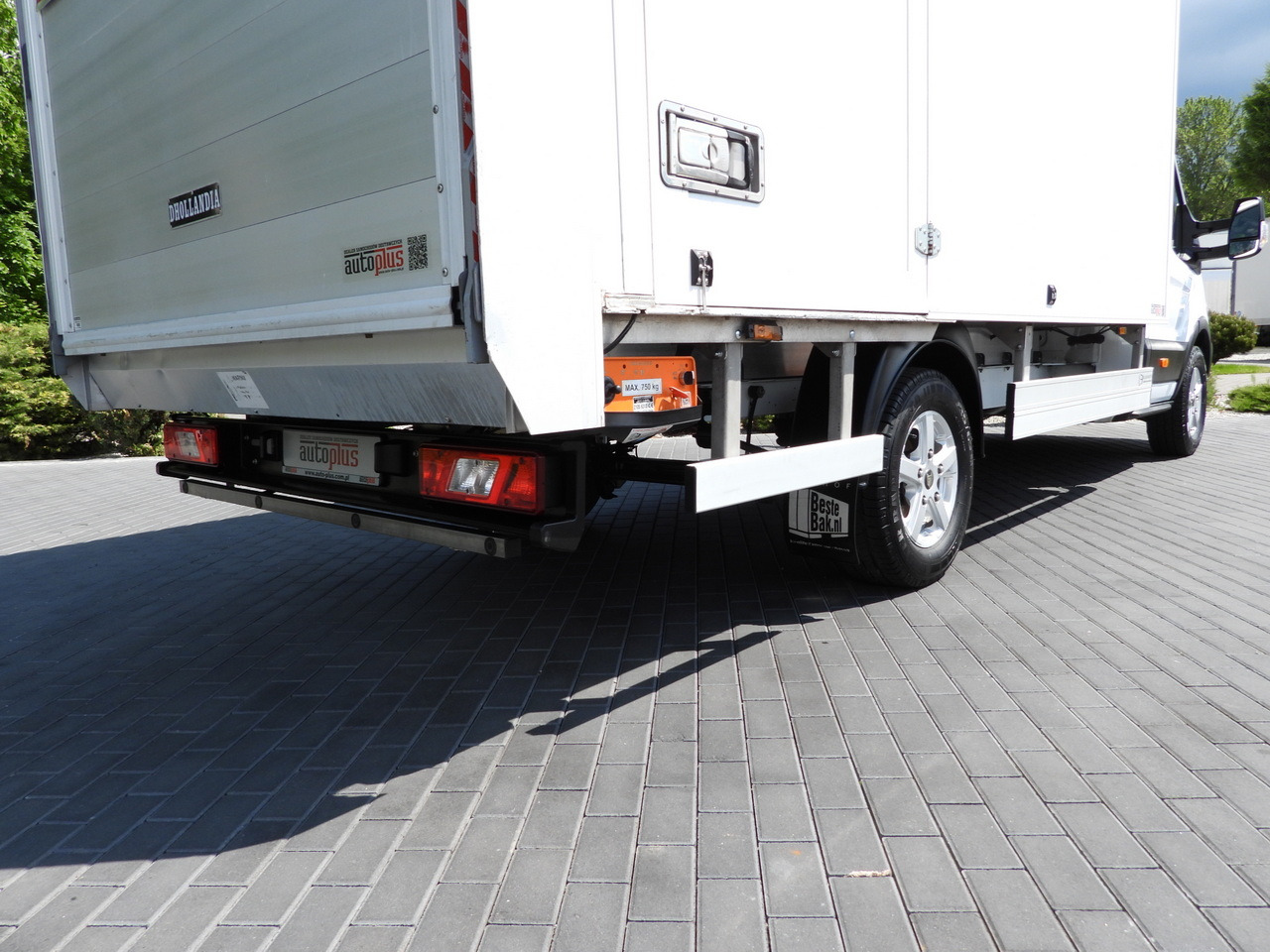 Επαγγελματικό αυτοκίνητο κόφα FORD TRANSIT  BOX LIFT 8 PALLETS CRUISE CONTROL LED LIGHTS AIR CONDITIONING  130HP: φωτογραφία 33