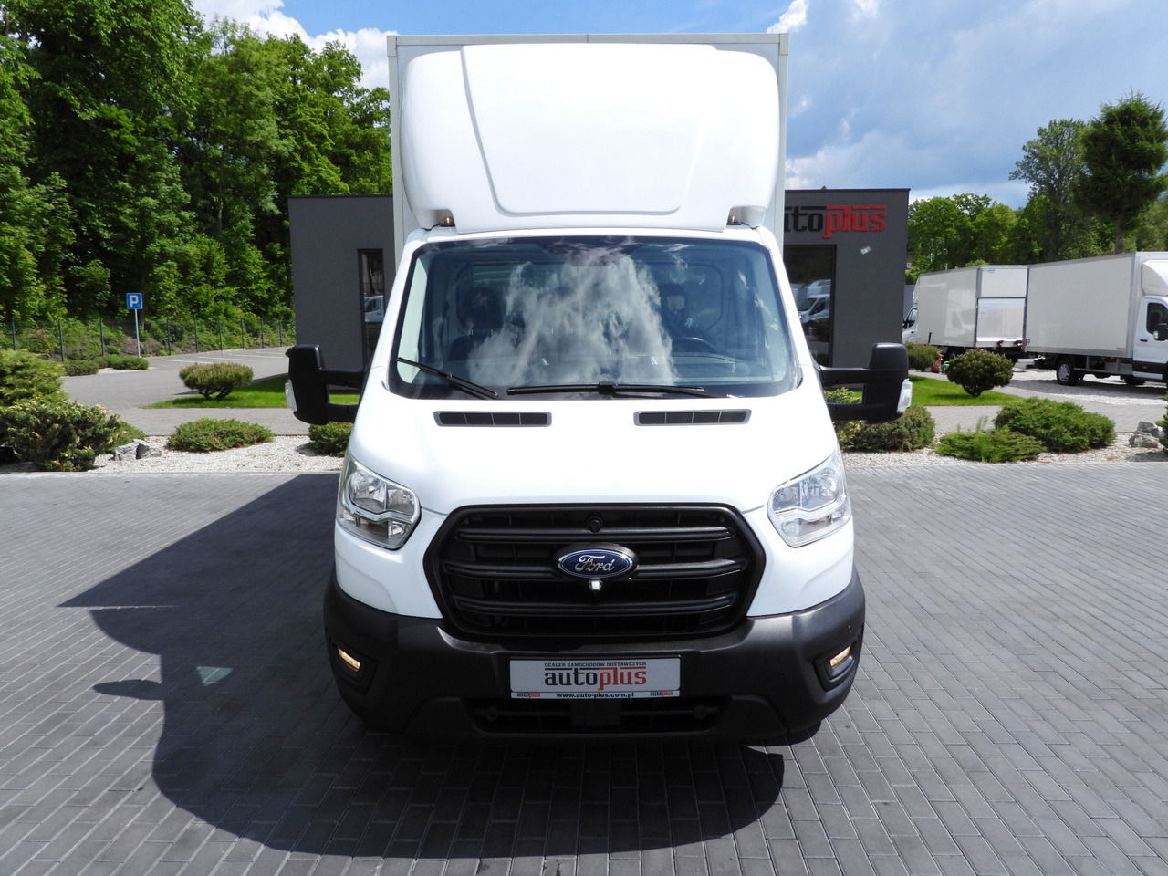 Επαγγελματικό αυτοκίνητο κόφα FORD TRANSIT  BOX LIFT 8 PALLETS CRUISE CONTROL LED LIGHTS AIR CONDITIONING  130HP: φωτογραφία 5