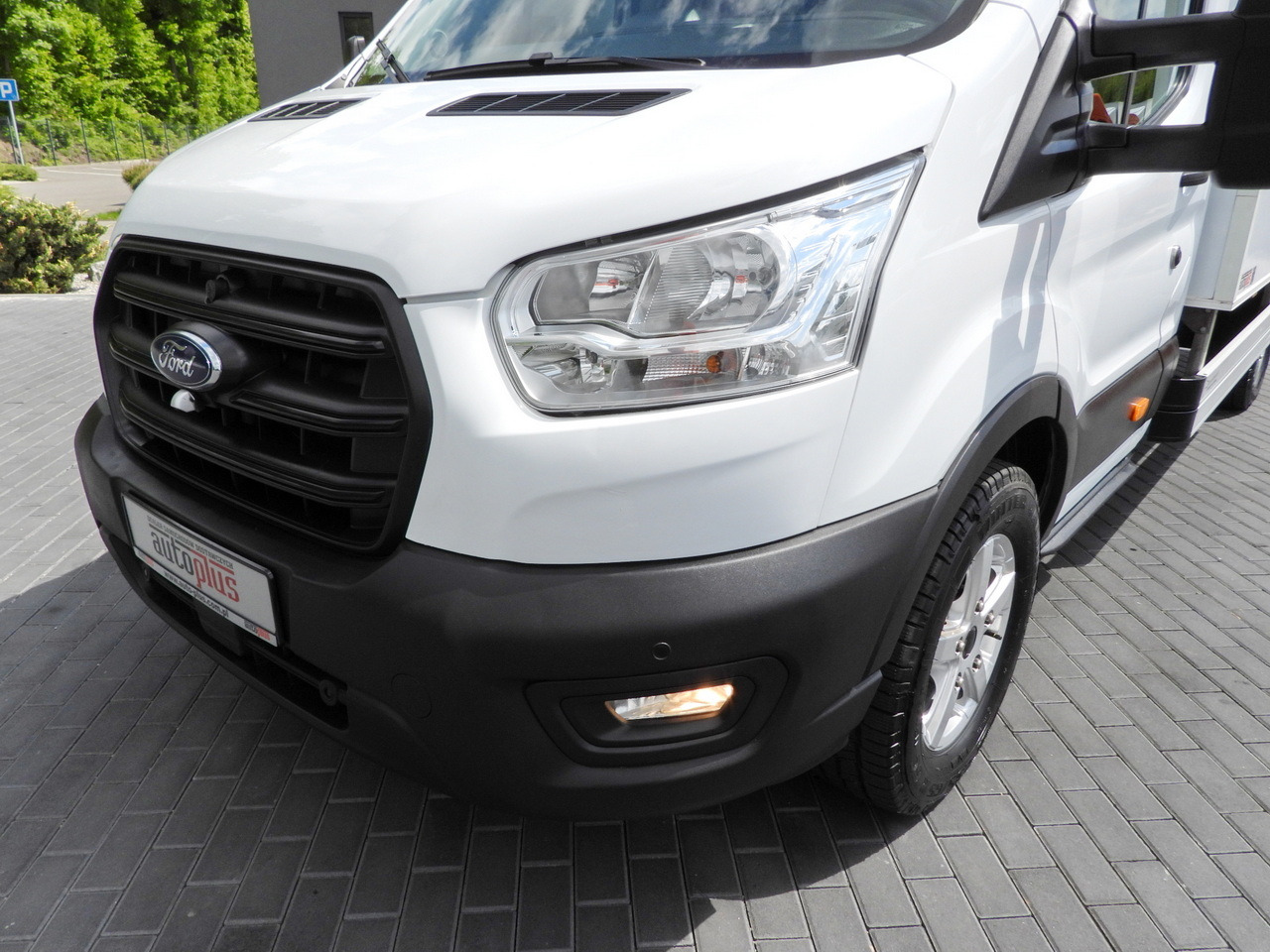 Επαγγελματικό αυτοκίνητο κόφα FORD TRANSIT  BOX LIFT 8 PALLETS CRUISE CONTROL LED LIGHTS AIR CONDITIONING  130HP: φωτογραφία 19