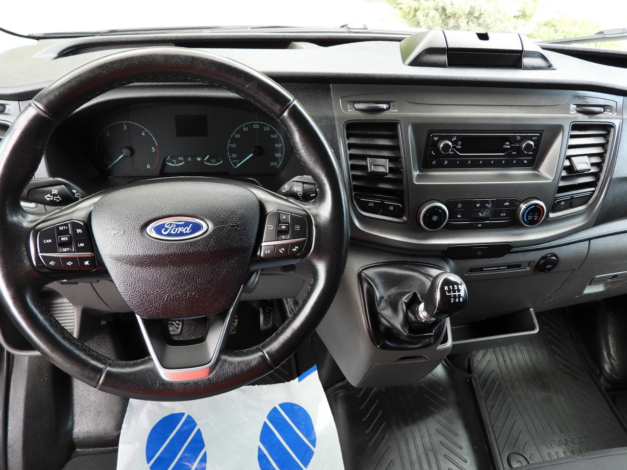 Επαγγελματικό αυτοκίνητο κόφα FORD TRANSIT  BOX LIFT 8 PALLETS CRUISE CONTROL LED LIGHTS AIR CONDITIONING  130HP: φωτογραφία 38