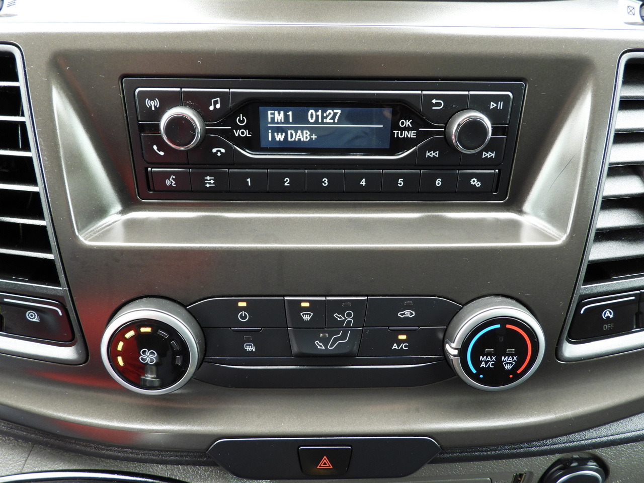 Επαγγελματικό αυτοκίνητο κόφα FORD TRANSIT BOX / REFRIGERATOR BOX 5*C / CRUISE CONTROL LED LIGHTS TWIN WHEELS AIR CONDITIONING  130HP: φωτογραφία 42