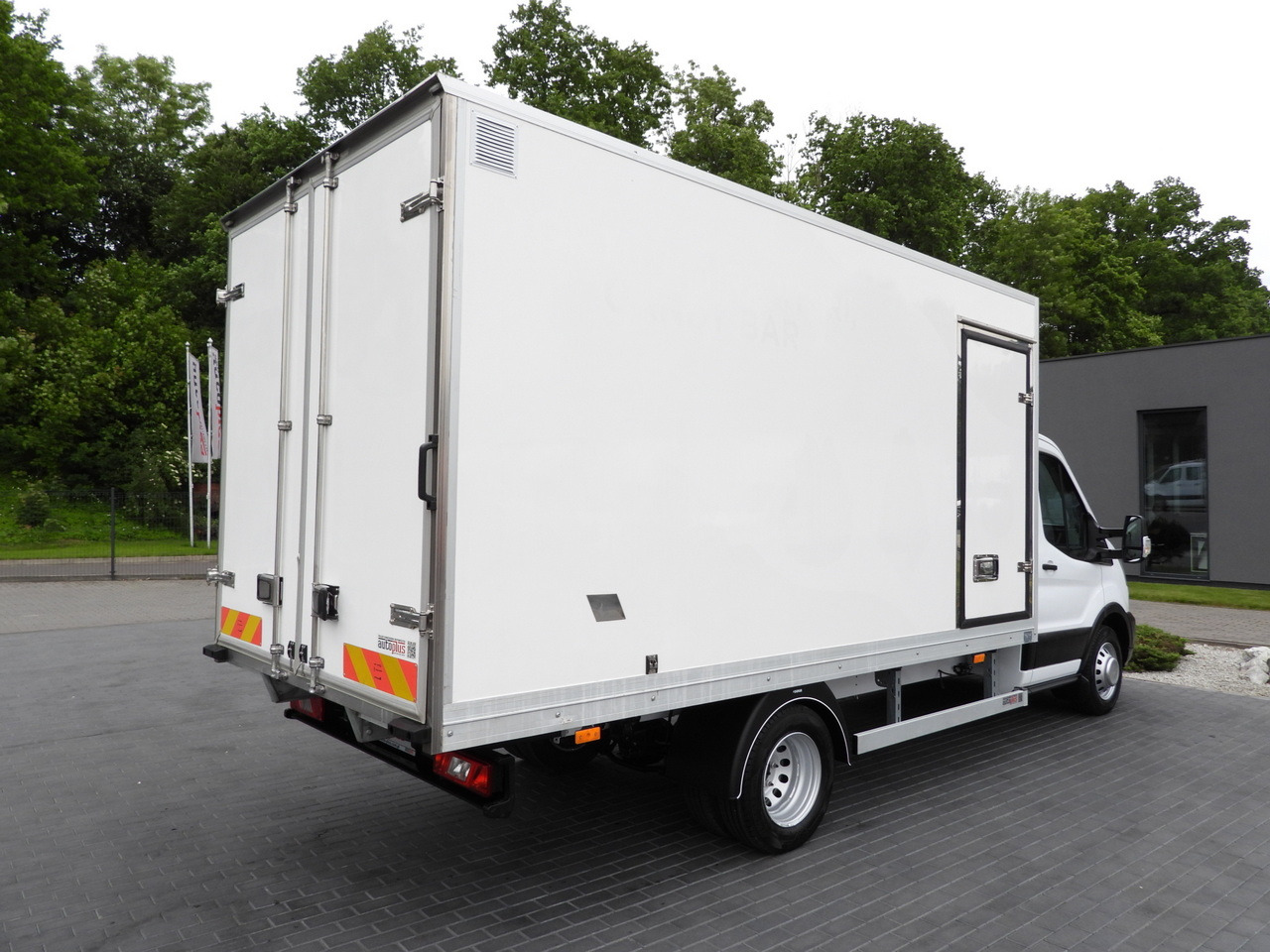 Επαγγελματικό αυτοκίνητο κόφα FORD TRANSIT BOX / REFRIGERATOR BOX 5*C / CRUISE CONTROL LED LIGHTS TWIN WHEELS AIR CONDITIONING  130HP: φωτογραφία 14