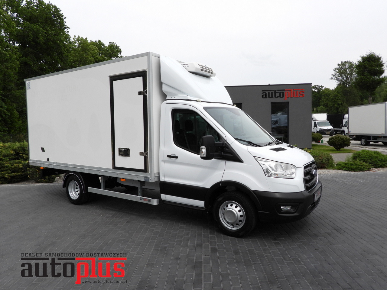 FORD TRANSIT BOX / REFRIGERATOR BOX 5*C / CRUISE CONTROL LED LIGHTS TWIN WHEELS AIR CONDITIONING 130HP - Επαγγελματικό αυτοκίνητο κόφα: φωτογραφία 1 FORD TRANSIT BOX / REFRIGERATOR BOX 5*C / CRUISE CONTROL LED LIGHTS TWIN WHEELS AIR CONDITIONING 130HP - Επαγγελματικό αυτοκίνητο κόφα: φωτογραφία 1