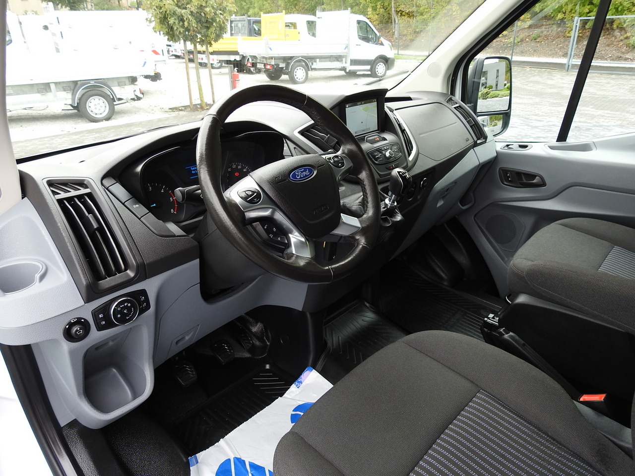 FORD TRANSIT REFRIGERATOR VAN 0*C HEATING FUNCTION POWER SUPPLY 230V CRUISE CONTROL NAVIGATION AIR CONDITIONING LED LIGHTS 130HP - Επαγγελματικό αυτοκίνητο ψυγείο: φωτογραφία 2 FORD TRANSIT REFRIGERATOR VAN 0*C HEATING FUNCTION POWER SUPPLY 230V CRUISE CONTROL NAVIGATION AIR CONDITIONING LED LIGHTS 130HP - Επαγγελματικό αυτοκίνητο ψυγείο: φωτογραφία 2