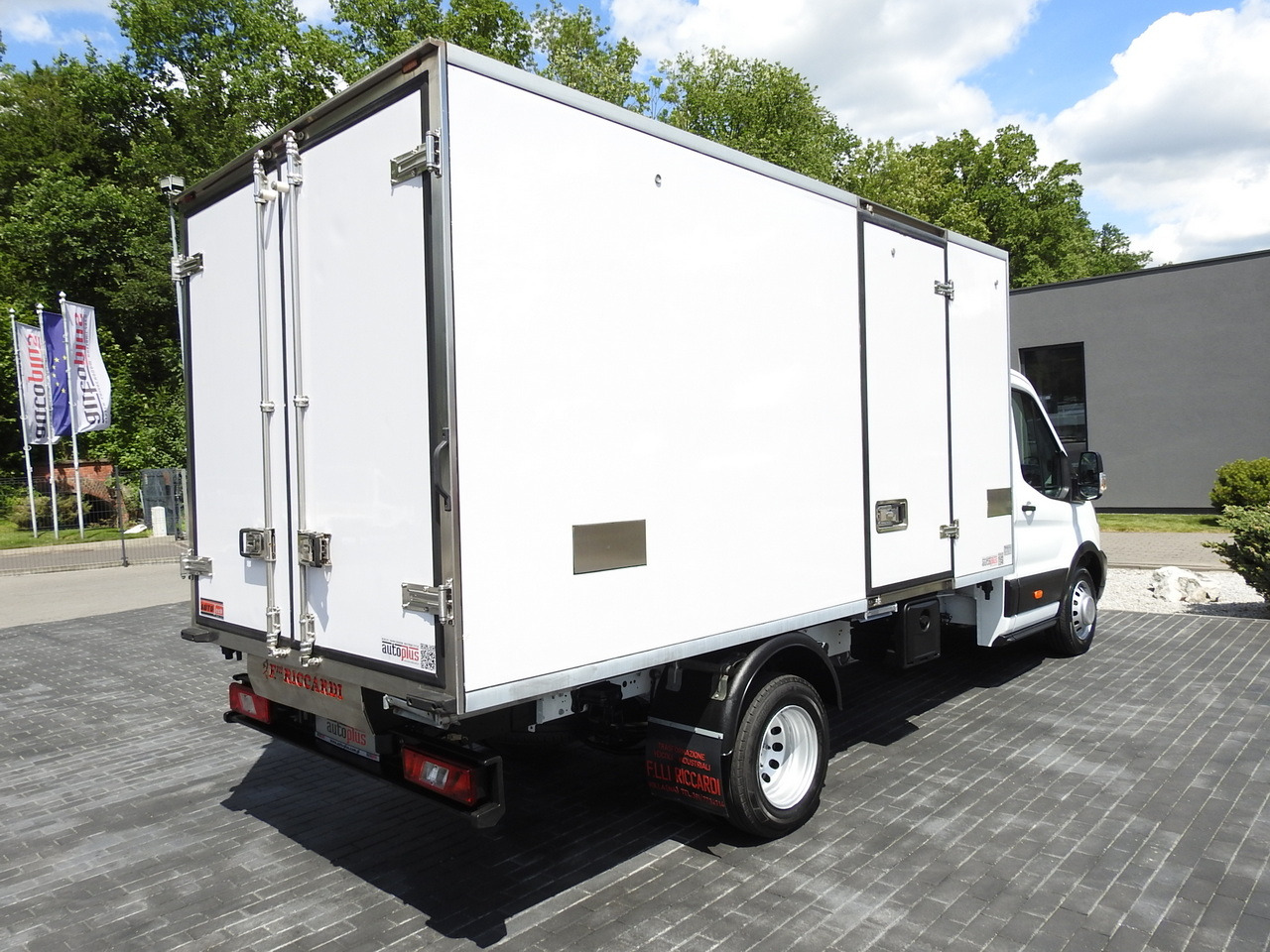FORD TRANSIT REGRIGERATOR BOX 0*C POWER SUPPLY 230V CRUISE CONTROL AIR CONDITIONING TWIN WHEELS 170HP - Επαγγελματικό αυτοκίνητο ψυγείο: φωτογραφία 3 FORD TRANSIT REGRIGERATOR BOX 0*C POWER SUPPLY 230V CRUISE CONTROL AIR CONDITIONING TWIN WHEELS 170HP - Επαγγελματικό αυτοκίνητο ψυγείο: φωτογραφία 3