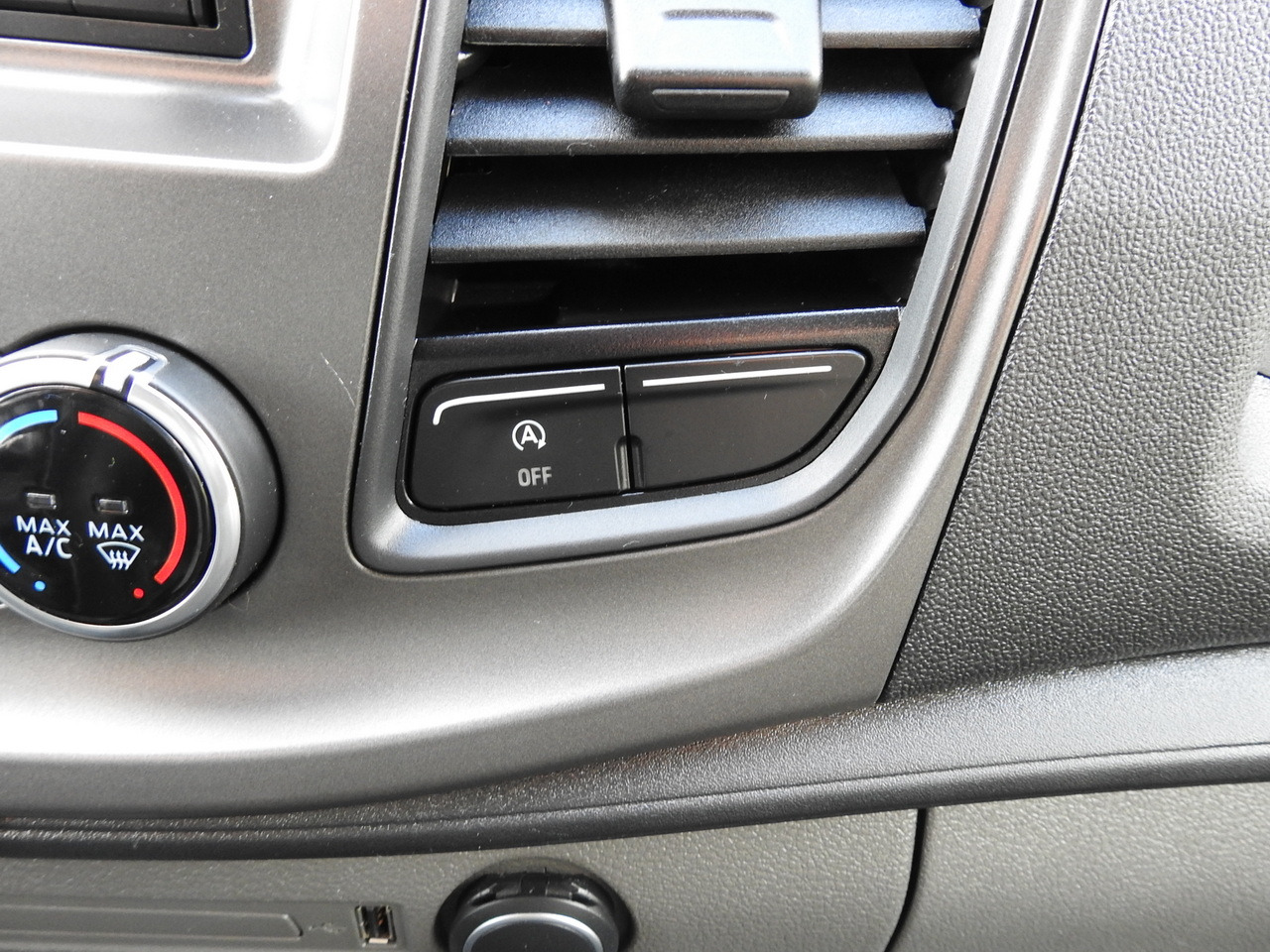 Επαγγελματικό αυτοκίνητο ψυγείο FORD TRANSIT REGRIGERATOR BOX -10*C POWER SUPPLY 230V CRUISE CONTROL AIR CONDITIONING LED LIGHTS PNEUMATICS TWIN WHEELS  130HP: φωτογραφία 41