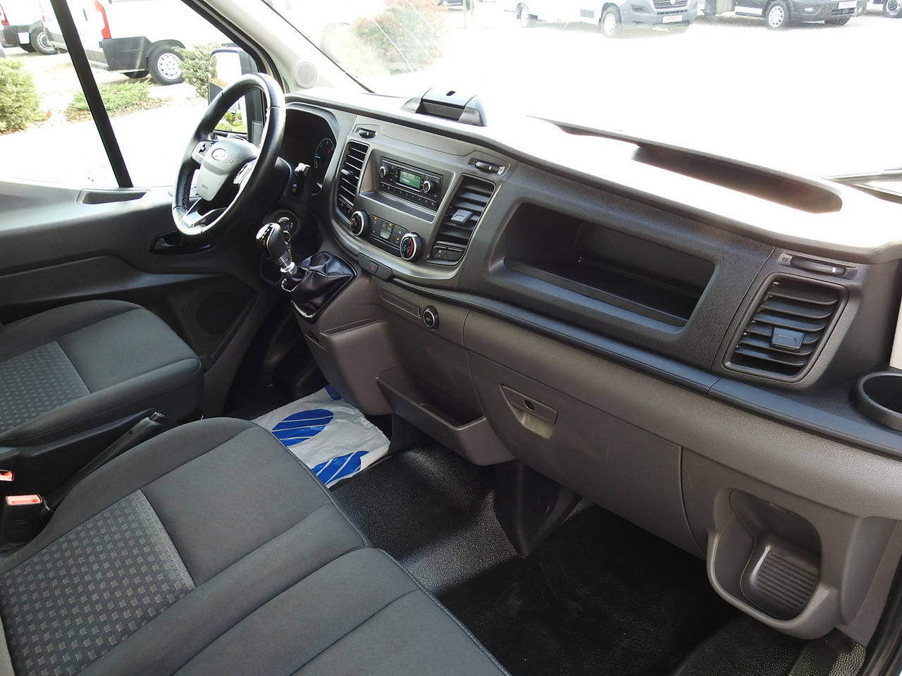 Επαγγελματικό αυτοκίνητο ψυγείο FORD TRANSIT REGRIGERATOR BOX -10*C POWER SUPPLY 230V CRUISE CONTROL AIR CONDITIONING LED LIGHTS PNEUMATICS TWIN WHEELS  130HP: φωτογραφία 47