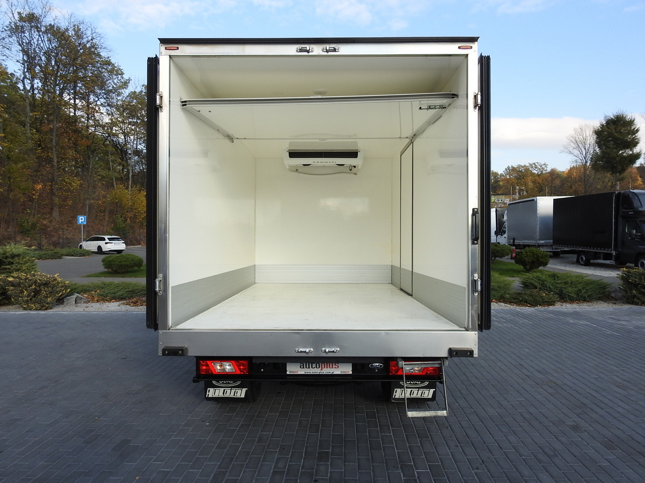 Επαγγελματικό αυτοκίνητο ψυγείο FORD TRANSIT REGRIGERATOR BOX -10*C POWER SUPPLY 230V CRUISE CONTROL AIR CONDITIONING LED LIGHTS PNEUMATICS TWIN WHEELS  130HP: φωτογραφία 12