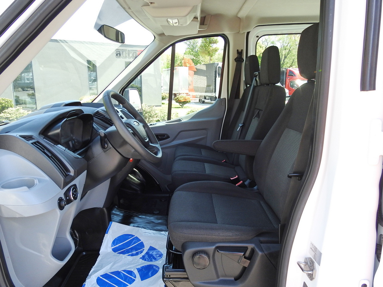 Μικρό φορτηγό με καρότσα FORD TRANSIT STAKE BODY DOUBLE CABIN DOKA 7 SEATS AIR CONDITIONING  130HP: φωτογραφία 21