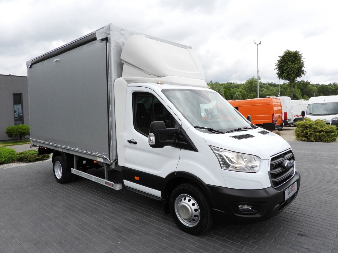 FORD TRANSIT TARPAULIN 8 PALLETS CRUISE CONTROL LED LIGHTS TWIN WHEELS AIR CONDITIONING 130HP - Επαγγελματικό αυτοκίνητο με μουσαμά: φωτογραφία 4 FORD TRANSIT TARPAULIN 8 PALLETS CRUISE CONTROL LED LIGHTS TWIN WHEELS AIR CONDITIONING 130HP - Επαγγελματικό αυτοκίνητο με μουσαμά: φωτογραφία 4