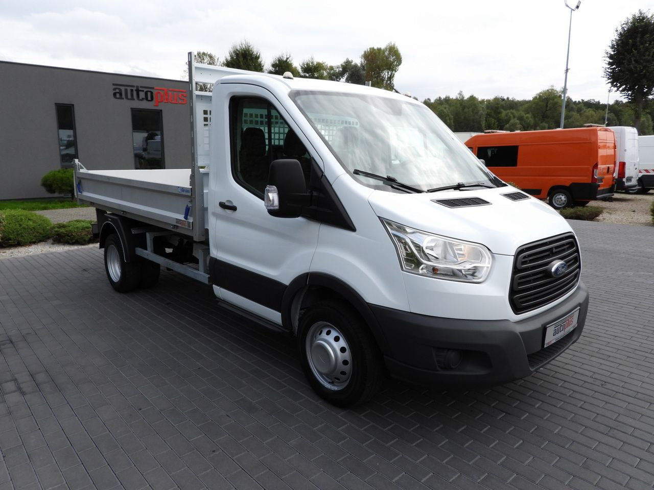FORD TRANSIT TIPPER TWIN WHEELS 155HP - Όχημα με ανατρεπομενη καροτσα: φωτογραφία 4 FORD TRANSIT TIPPER TWIN WHEELS 155HP - Όχημα με ανατρεπομενη καροτσα: φωτογραφία 4