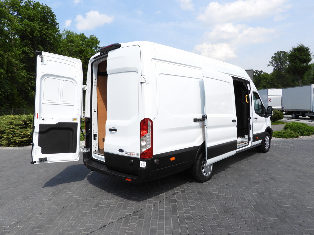 FORD TRANSIT VAN CRUISE CONTROL LED LIGHTS AIR CONDITIONING 130HP - Βαν: φωτογραφία 3 FORD TRANSIT VAN CRUISE CONTROL LED LIGHTS AIR CONDITIONING 130HP - Βαν: φωτογραφία 3