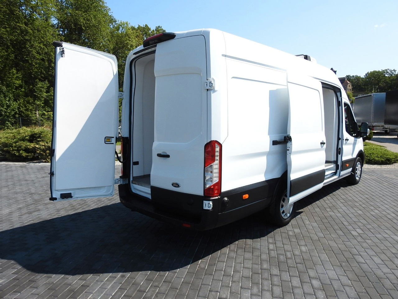 Ford TRANSIT KÜHLKASTENWAGEN 0*C HEIZFUNKTION Ford TRANSIT KÜHLKASTENWAGEN 0*C HEIZFUNKTION - Επαγγελματικό αυτοκίνητο ψυγείο: φωτογραφία 3 Ford TRANSIT KÜHLKASTENWAGEN 0*C HEIZFUNKTION Ford TRANSIT KÜHLKASTENWAGEN 0*C HEIZFUNKTION - Επαγγελματικό αυτοκίνητο ψυγείο: φωτογραφία 3