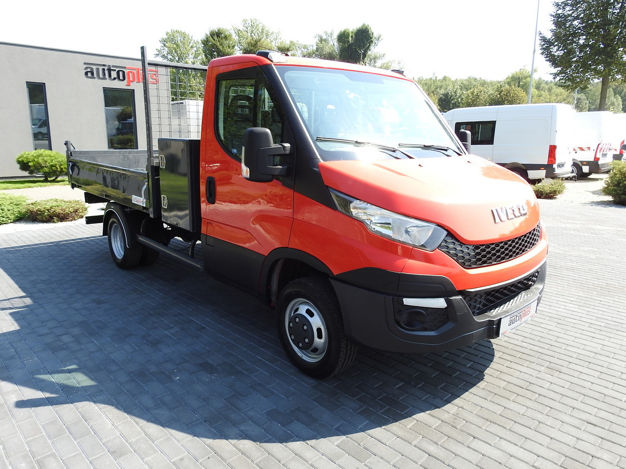 IVECO DAILY 35C13 TIPPER CRUISE CONTROL AIR CONDITIONING TWIN WHEELS 130HP - Όχημα με ανατρεπομενη καροτσα: φωτογραφία 4 IVECO DAILY 35C13 TIPPER CRUISE CONTROL AIR CONDITIONING TWIN WHEELS 130HP - Όχημα με ανατρεπομενη καροτσα: φωτογραφία 4