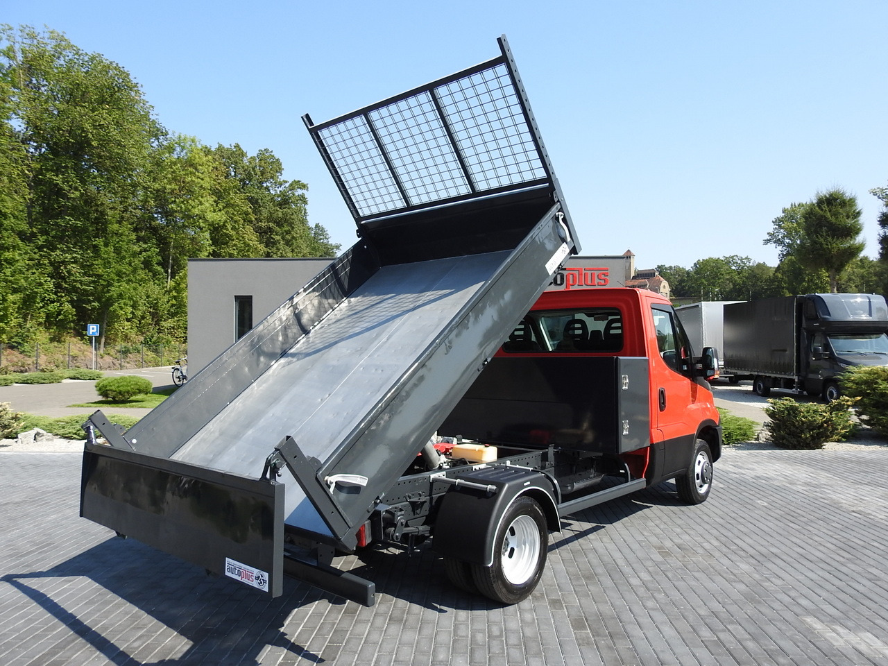 IVECO DAILY 35C13 TIPPER CRUISE CONTROL AIR CONDITIONING TWIN WHEELS 130HP - Όχημα με ανατρεπομενη καροτσα: φωτογραφία 3 IVECO DAILY 35C13 TIPPER CRUISE CONTROL AIR CONDITIONING TWIN WHEELS 130HP - Όχημα με ανατρεπομενη καροτσα: φωτογραφία 3