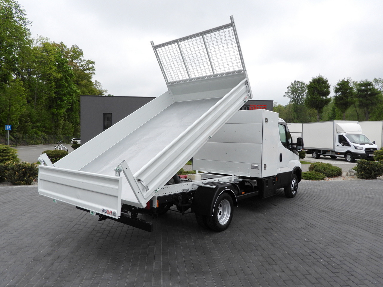 IVECO DAILY 35C14 TIPPER CRUISE CONTROL TWIN WHEELS 140HP - Όχημα με ανατρεπομενη καροτσα: φωτογραφία 3 IVECO DAILY 35C14 TIPPER CRUISE CONTROL TWIN WHEELS 140HP - Όχημα με ανατρεπομενη καροτσα: φωτογραφία 3