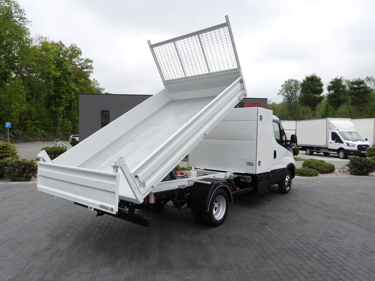 IVECO DAILY 35C14 TIPPER CRUISE CONTROL TWIN WHEELS 140HP - Όχημα με ανατρεπομενη καροτσα: φωτογραφία 3 IVECO DAILY 35C14 TIPPER CRUISE CONTROL TWIN WHEELS 140HP - Όχημα με ανατρεπομενη καροτσα: φωτογραφία 3