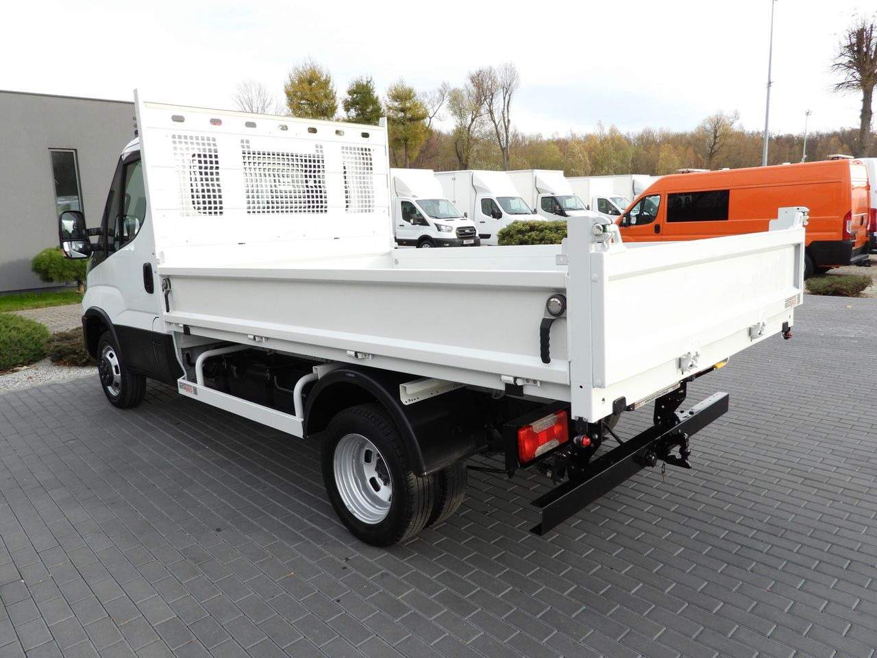 Όχημα με ανατρεπομενη καροτσα IVECO DAILY 35C14 TIPPER CRUISE CONTROL TWIN WHEELS AIR CONDITIONING 140HP: φωτογραφία 9 Όχημα με ανατρεπομενη καροτσα IVECO DAILY 35C14 TIPPER CRUISE CONTROL TWIN WHEELS AIR CONDITIONING 140HP: φωτογραφία 9