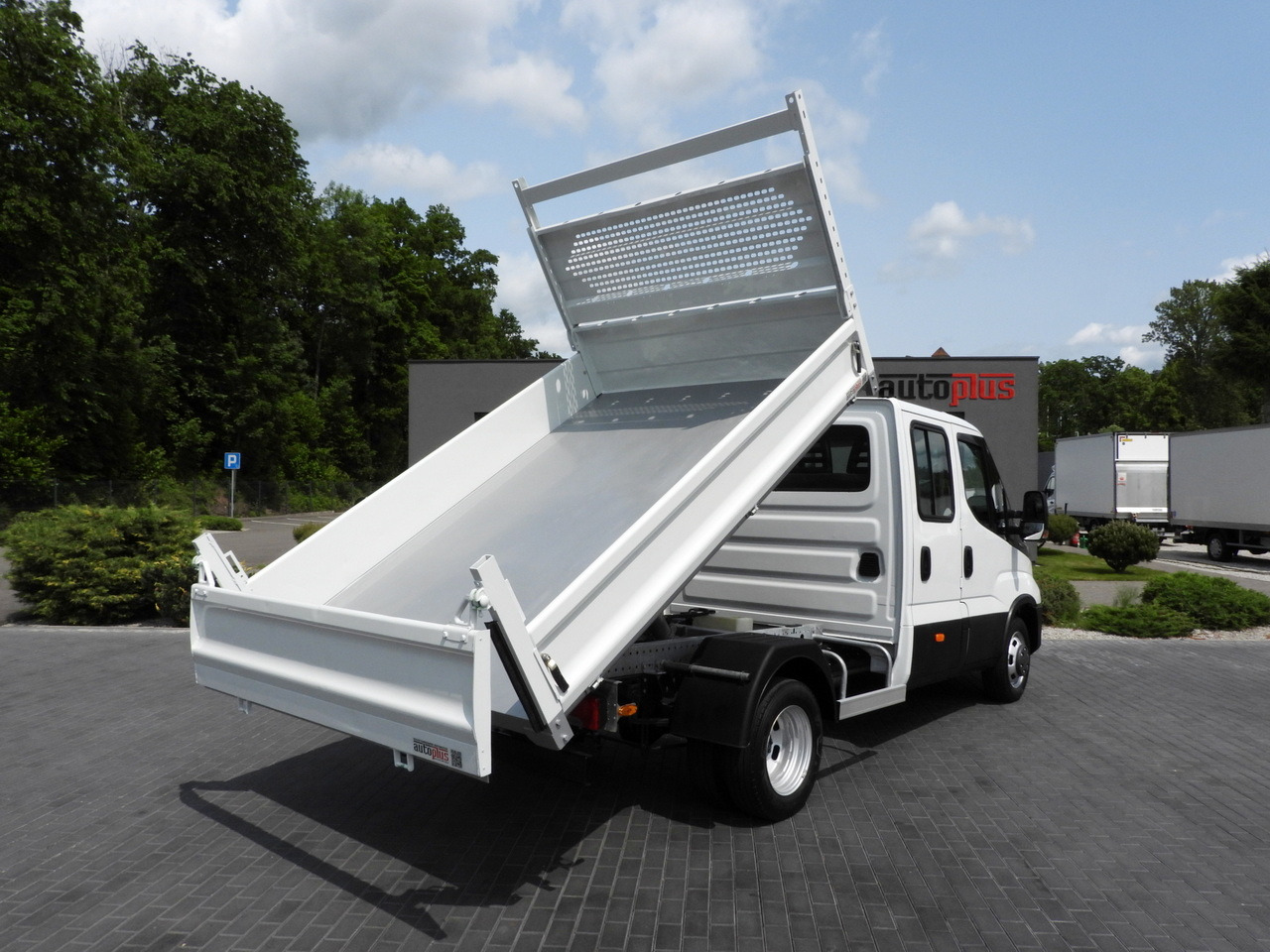 IVECO DAILY 35C14 TIPPER DOUBLE CABIN DOKA 6 SEATS CRUISE CONTROL TWIN WHEELS AIR CONDITIONING 140HP - Ελαφρύ επαγγελματικό: φωτογραφία 3 IVECO DAILY 35C14 TIPPER DOUBLE CABIN DOKA 6 SEATS CRUISE CONTROL TWIN WHEELS AIR CONDITIONING 140HP - Ελαφρύ επαγγελματικό: φωτογραφία 3