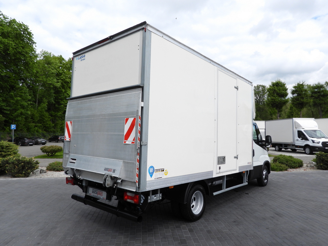 IVECO DAILY 35C16 BOX LIFT 8 PALLETS CRUISE CONTROL TWIN WHEELS AIR CONDITIONING 160HP - Επαγγελματικό αυτοκίνητο κόφα: φωτογραφία 3 IVECO DAILY 35C16 BOX LIFT 8 PALLETS CRUISE CONTROL TWIN WHEELS AIR CONDITIONING 160HP - Επαγγελματικό αυτοκίνητο κόφα: φωτογραφία 3