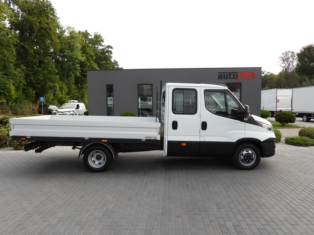 Διπλοκάμπινο ελαφρύ επαγγελματικό IVECO DAILY 35C17 STAKE BODY DOUBLE CABIN DOKA 7 SEATS CRUISE CONTROL TWIN WHEELS AIR CONDITIONING 170HP: φωτογραφία 7 Διπλοκάμπινο ελαφρύ επαγγελματικό IVECO DAILY 35C17 STAKE BODY DOUBLE CABIN DOKA 7 SEATS CRUISE CONTROL TWIN WHEELS AIR CONDITIONING 170HP: φωτογραφία 7